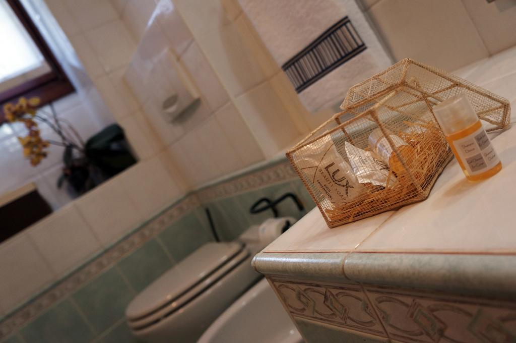 B&B Stephany Тирано Номер фото