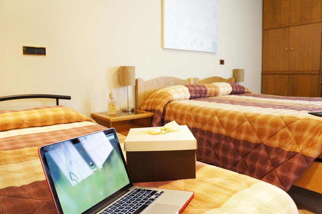 B&B Stephany Тирано Номер фото