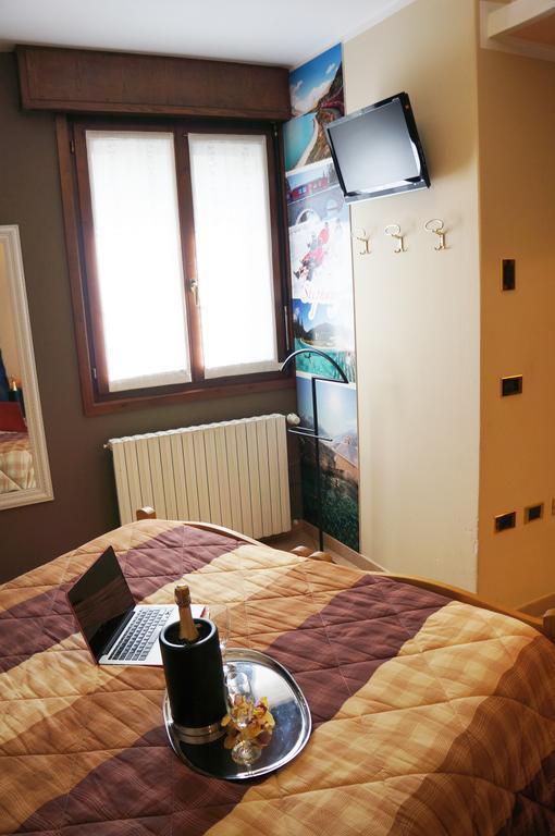 B&B Stephany Тирано Номер фото