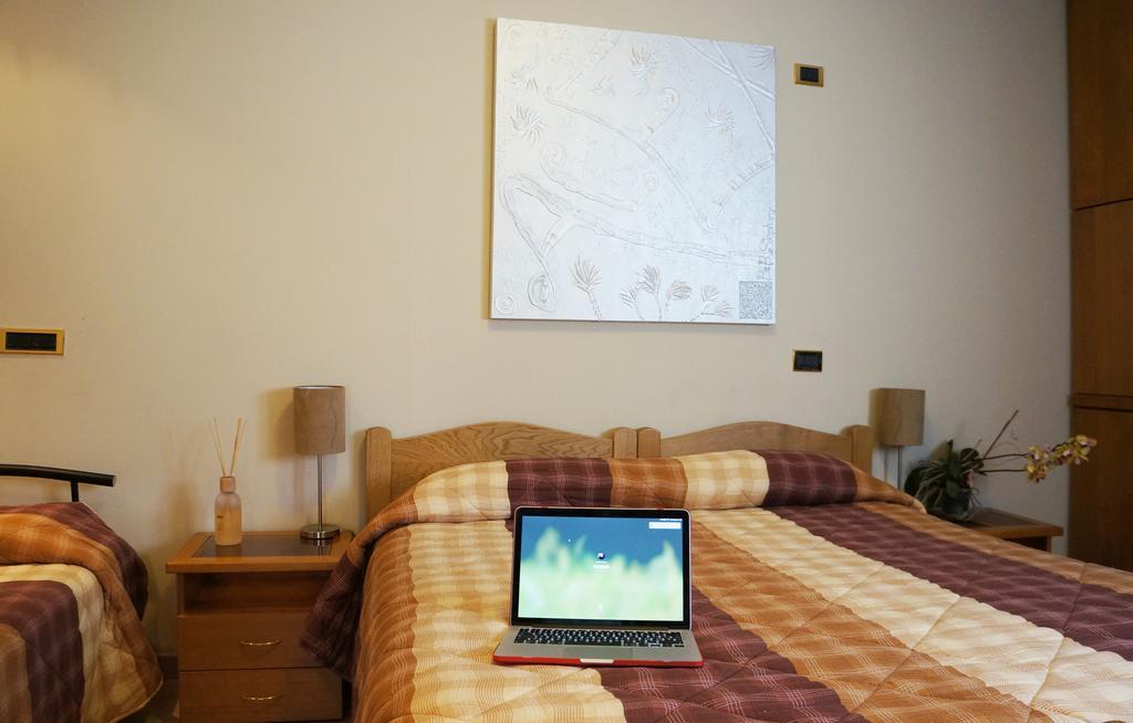 B&B Stephany Тирано Номер фото