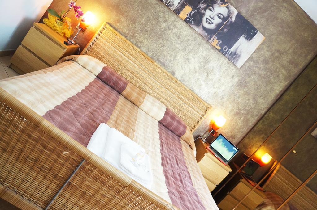 B&B Stephany Тирано Номер фото