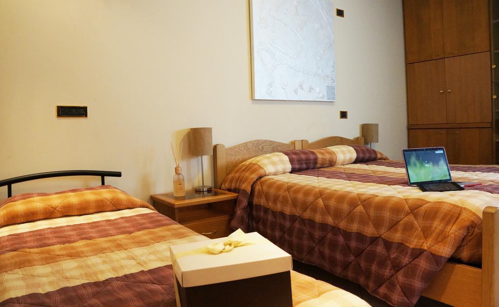 B&B Stephany Тирано Номер фото